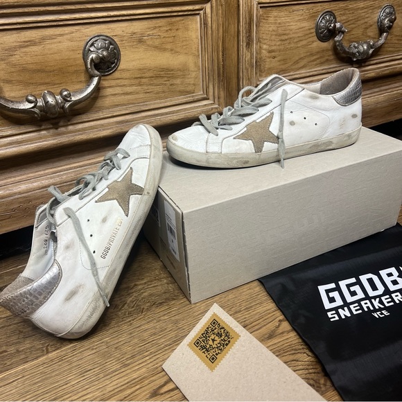 Golden Goose Low Top White SuperStar Sneakers Size 39 - Picture 3 of 8